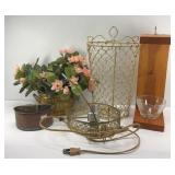 WIRE MAILBOX & ASSTD DECOR