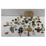 BROOCHES & PINS