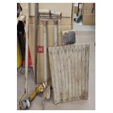 ANTIQUE EDGERS & CREEPER