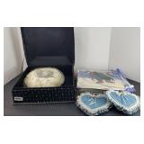 VINTAGE HATS & CLOTH BOX