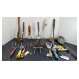 VINTAGE KITCHEN UTENSILS
