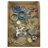 ASSTD COSTUME JEWELRY
