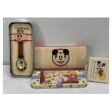 DISNEY WINNIE THE POOH WATCH ON LEATHER BAND