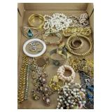 ASSTD COSTUME JEWELRY