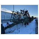 JD 980 FIELD CULTIVATOR