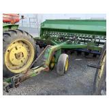 JD 1560 GRAIN DRILL