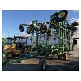 JOHN DEERE 2210 FIELD CULTIVATOR