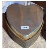 8 INCH HEART SHAPED BAKING PANS