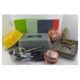 TOTE OF CUPCAKE PANS, BUNDT PAN & MORE
