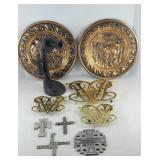 WILLIAMSBURG TRIVETS & OTHER DECOR