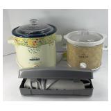 ELECTRIC KNIFE & (2) CROCKPOTS