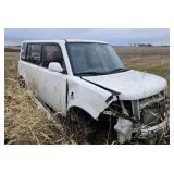 2006 TOYOTA SCION XB (CAR HAS BEEN TOTALLED)