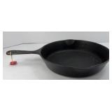 WAGNER WARE SIDNEY CAST IRON SKILLET No 8