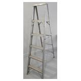 ALUMINUM 6FT LADDER