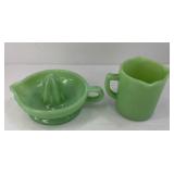 JADEITE JUICER & MEASURING CUP