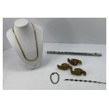 NECKLACE, NAPKIN RINGS, FLUTE