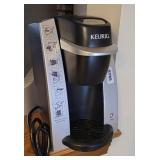 KEURIG SINGLE CUP COFFEE MAKER