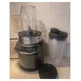 NINJA SMOOTHIE MAKER