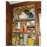 TUPPERWARE & CONTENTS OF KITCHEN CABINET