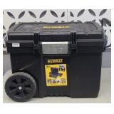 ROLLING TOOLBOX WITH TOOLS