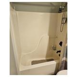 BATHTUB / SHOWER W/ FAUCETS