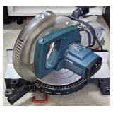BLACK & DECKER MITER / CHOP SAW