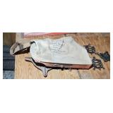 WOOD COKE CRATE W/ SEADER & TRIVETS