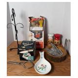 NUTCRACKERS & KITCHEN ITEMS