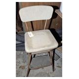 VINTAGE STEP STOOL SEAT