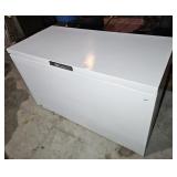 SEARS CHEST FREEZER 22 CUBIC FOOT