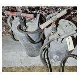 (2) 4 GALLON HAND FIRE EXENGHIUSER