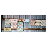 (30) MOSTLY LATE 60s & 70s LICENSE PLATES