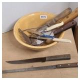 BOWL W/ KITCHEN UTENSILS