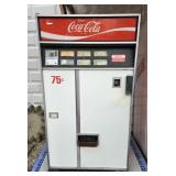 COCA COLA VENDING MACHINE