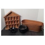 THIMBLE SHELF & OTHER DECOR