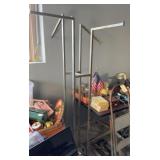 METAL CLOTHING RACK