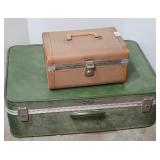 VINTAGE SUITCASES
