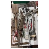 TROLLING MOTOR, PRY BARS, TOOLS