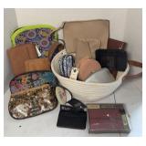 CLUTCHES & BILLFOLDS