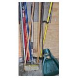 ASSTD MOPS, GOLF CLUBS & SCOOPS