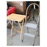 STEPSTOOL & TV TRAY