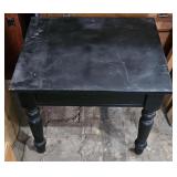BLACK SIDE TABLE