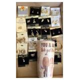 EARRINGS & TUMBLER