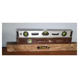 (3) LEVELS LONGEST 24 INCH