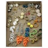 ASSTD COSTUME EARRINGS