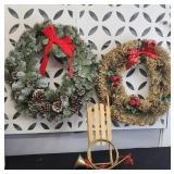 WREATHS & DECOR