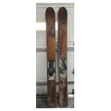 VINTAGE WATER SKIS