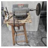 ROCKWELL BRUSH WITH STOOL STAND