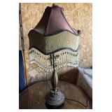 FRINGE SHADE LAMP