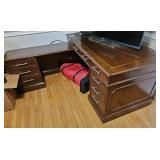 EXECUTIVE OFFICE DESK